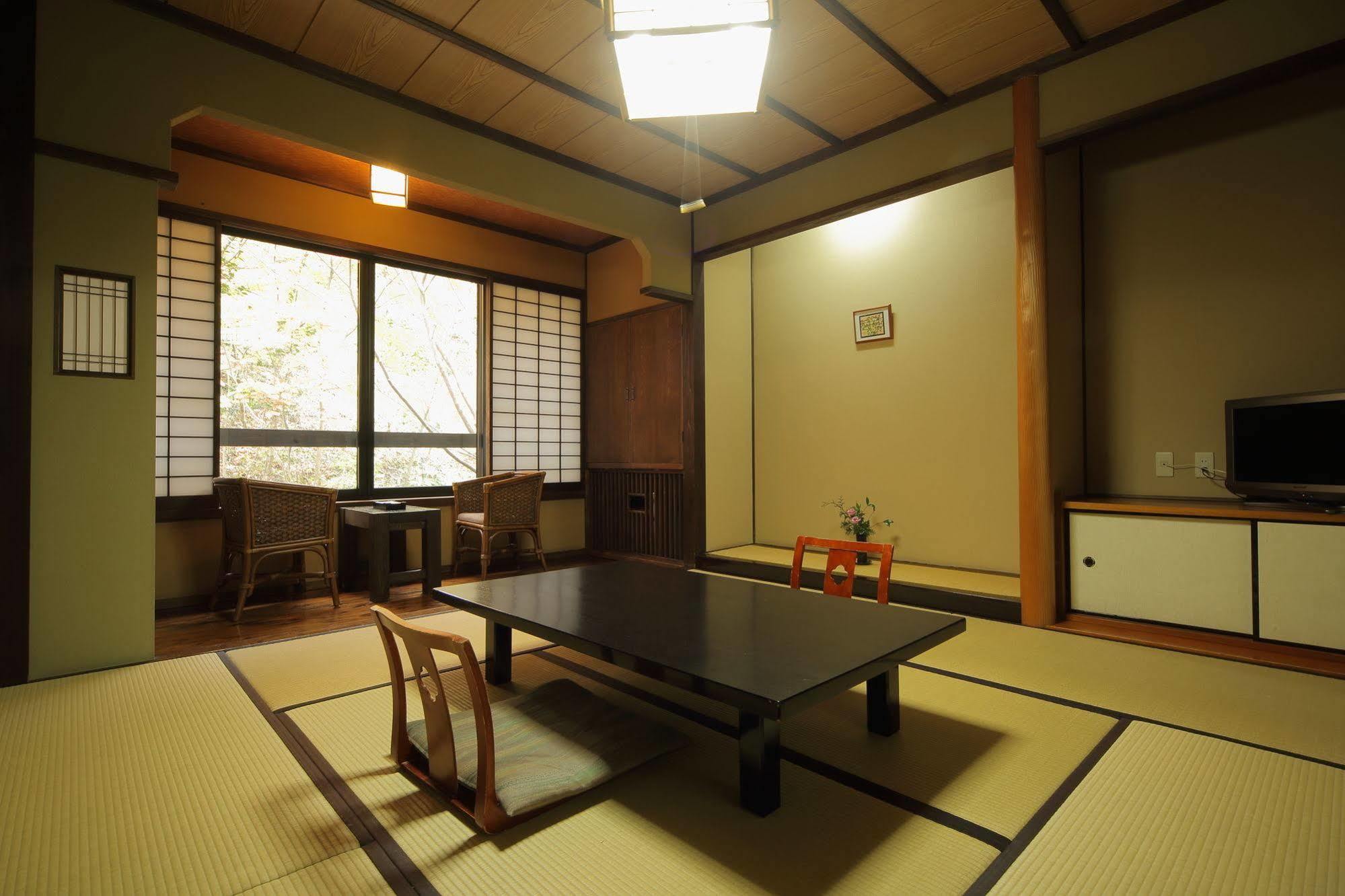 Ryokan Wakaba Minamioguni Buitenkant foto