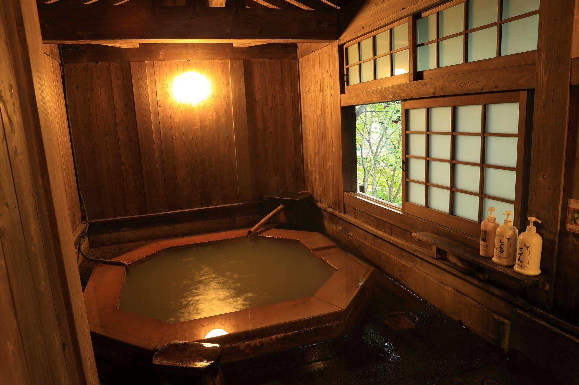 Ryokan Wakaba Minamioguni Buitenkant foto