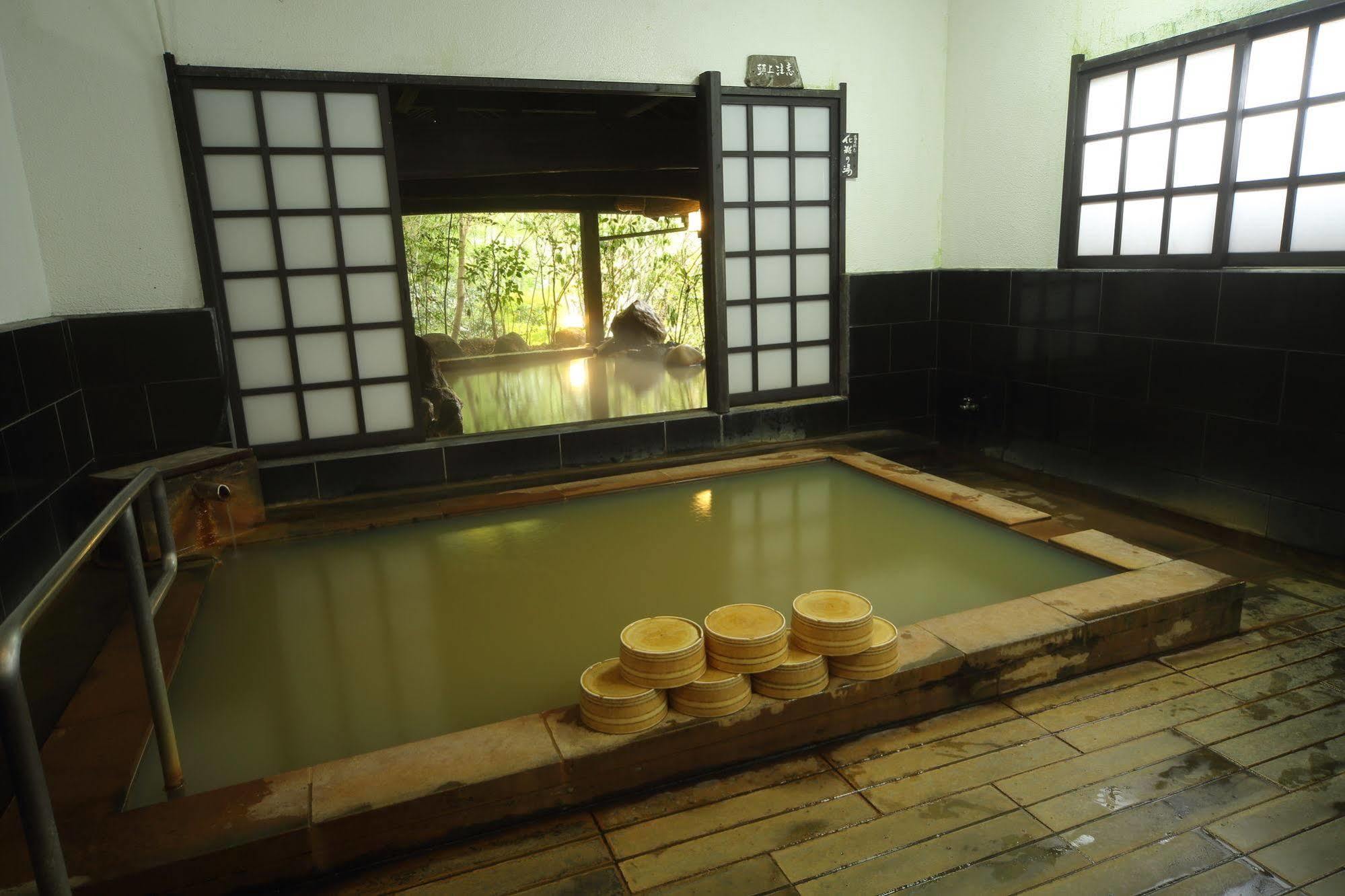 Ryokan Wakaba Minamioguni Buitenkant foto