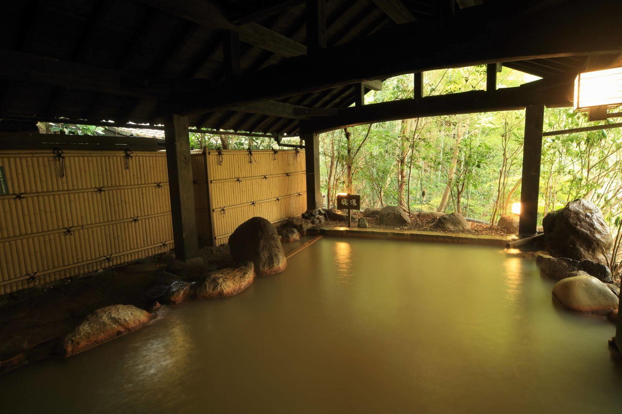 Ryokan Wakaba Minamioguni Buitenkant foto