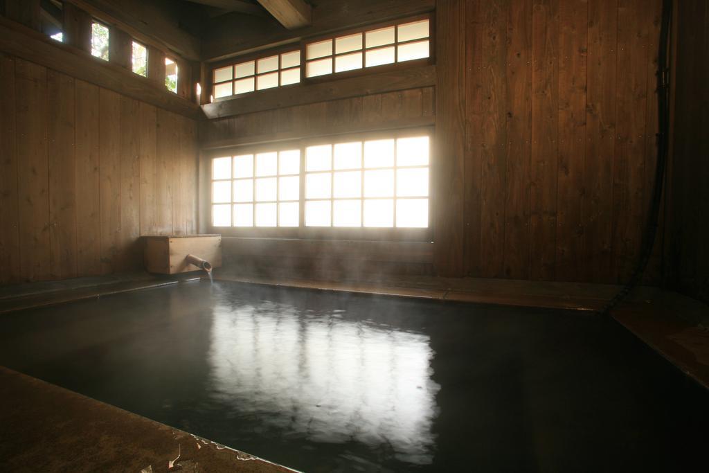 Ryokan Wakaba Minamioguni Buitenkant foto