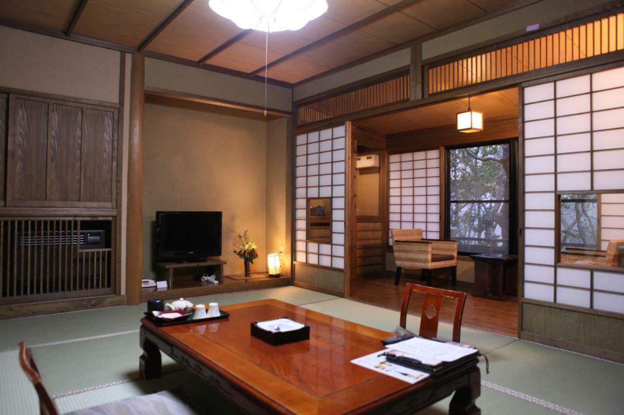 Ryokan Wakaba Minamioguni Buitenkant foto